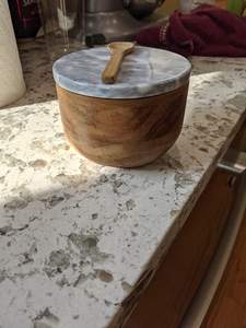 Caja clásica de madera de acacia para especias, hierbas, sal, pimienta, cuenco, coctelera de bodega, tapa de mármol gris, cuchara para cocina, incluido el azúcar clásico - Product Image 5