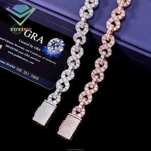 สร้อยข้อมือคิวบันลิงค์ขนาด 13 มม. ประดับเพชรโมอิสซาไนต์สี D ระดับ VVS เงินแท้ 925  ฝังเพชรเต็มเส้น ผ่านการทดสอบเพชร เครื่องประดับฮิปฮอป สร้อยคิวบัน - Product Image 6