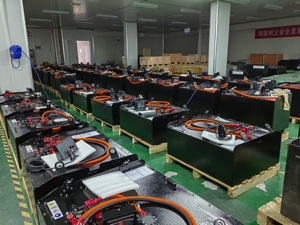 CBB 80V 400AH แบตเตอรี่ลิเธียมสําหรับรถยก 3T LiFePO4 แบตเตอรี่สําหรับรถแทรกเตอร์/รถยนต์ไฟฟ้า/พลังงานแสงอาทิตย์ - Product Image 3