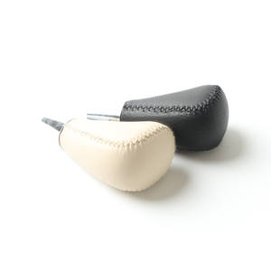 Pomo de palanca de cambios de coche, plástico PU, beige, negro, ergonómico, para vehículos Toyota - Product Image 1