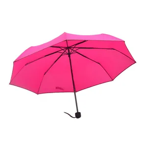 カスタマイズされた色のロゴが付いている革ハンドルマニュアル3つ折りファッション傘