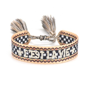 Braccialetti intrecciati con nappe con lettere c'est <span class=keywords><strong>la</strong></span> <span class=keywords><strong>vie</strong></span> Dream bracciale amicizia intrecciato fatto a mano regolabile - Product Image 1