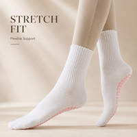 Chaussettes de yoga et de Pilates pour femmes, logo personnalisé OEM, respirantes, en coton, avec grip