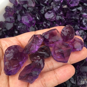 Đá thô thô chưa đánh bóng, tự nhiên, chất lượng cao, bán buôn, 100g/túi, dùng làm đồ trang sức, đá <span class=keywords><strong>amethyst</strong></span> bán quý - Product Image 2