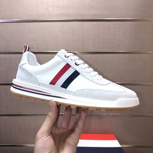 <span class=keywords><strong>Chaussures</strong></span> de sport décontractées respirantes blanches à lacets pour hommes – Nouvelle collection d'été style britannique, baskets tendance et polyvalentes pour jeunes - Product Image 3