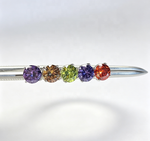 Boucles d'oreilles clous rondes en zircone cubique de 10 mm, personnalisables en différentes couleurs, solitaires en zircone, bijoux de mode - Product Image 1