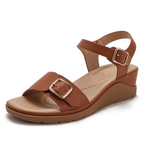 Sandali <span class=keywords><strong>con</strong></span> <span class=keywords><strong>zeppa</strong></span> comodi da donna <span class=keywords><strong>con</strong></span> fibbia regolabile, scarpe estive casual <span class=keywords><strong>con</strong></span> suola morbida antiscivolo per donna, 3 colori disponibili - Product Image 1