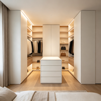 Meuble de rangement de luxe sur mesure pour vestiaire moderne, dressing pleine hauteur avec îlot de tiroirs pour villa et appartement