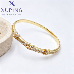 Fábrica de Joyería Xuping, Venta al por Mayor de Brazaletes para Mujer con Baño de Oro de 14K y Circonita Cúbica Sintética - Product Image 1