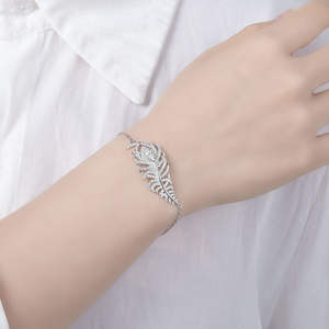 Bracelets Tennis Moissanite Or Blanc Élégants en Gros, Plaqué Or Rhodié, Style Hiphop Unisexe pour Fêtes, Collection All Fashions S Pea Feather - Product Image 5