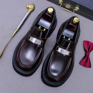 รองเท้าหนังผู้ชายเสริมส้นหนา พื้นหนังวัวแท้ทั้งสองด้าน ใส่สบาย - Product Image 1