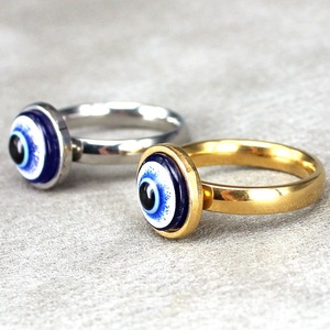 Vente flash Bague en acier inoxydable plaquée or avec œil de démon en émail Bijoux Bague œil maléfique bleu pour femmes - Product Image 2