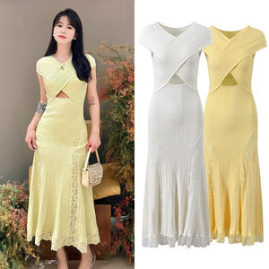 Nouvelle Collection Printemps 2026 : Robe Longue en Jean Élégante à Col Croisé, Dentelle Évidée et Patchwork, Coupe Ajustée et Fluide, Effet Amincissant - Product Image 1