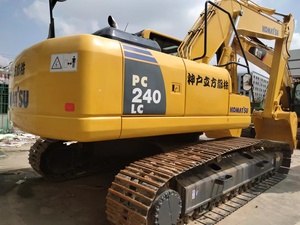Excavadora de cadenas usada Komatsu-240 en excelentes condiciones, buen precio, procedente de Japón, para excavación, con vida útil corta. - Product Image 3