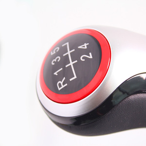 Pommeau de levier de vitesse en alliage d'aluminium rouge, 5 vitesses, 6 vitesses, ergonomique, pour Volkswagen Audi Skoda - Product Image 1
