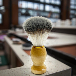 ZUQA Brosse à raser artisanale pour homme, poils en nylon avec manche en résine, brosse à barbe en poils synthétiques pour l'entretien de la barbe - Product Image 6