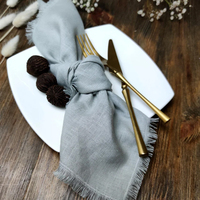 Serviettes jetables brodées sur mesure en gros pour HSC, fabriquées en Chine, vente directe d'usine, coton et lin de haute qualité