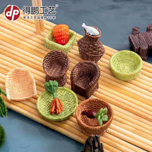 Juego de cestas miniatura de resina con verduras y silla para decoración del hogar - Product Image 2