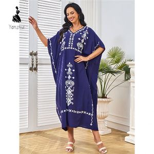 Nueva Ropa para Mujer, Túnica Musulmana de Manga Corta Estilo Medio Oriente, Vestido Bordado para Playa Estilo Europeo y Americano - Product Image 4