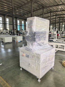 Machine de soudage sans soudure à tête unique et double face pour la fabrication de fenêtres et de portes en PVC - Product Image 3