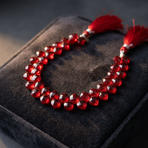 Cristaux RozRin, perles de cristal facettées en forme de cœur rouge, décoration religieuse faite à la main du Gujarat, modèle HDBDS-04 - Product Image 2