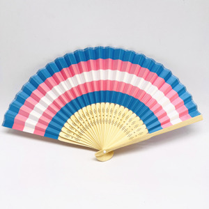 Abanicos Plegables Personalizados con Diseño Impreso QM, Abanicos Promocionales de Plástico/Madera/Bambú - Product Image 3