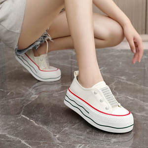 Mocasines de Mujer al por Mayor de Fábrica 2026, Estilo Simple, Impermeables, Transpirables, con Logotipo Personalizado, Suela Blanca, Otoño-Verano - Product Image 4