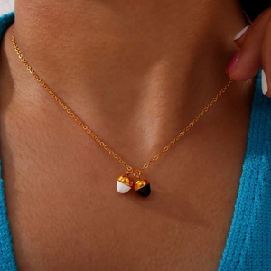 Nouveau Collier Simple en Acier Inoxydable Plaqué Or 18K avec Pendentif Cœur en Perle Naturelle, Vente en Gros - Product Image 3