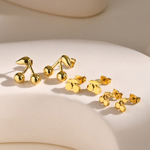 ต่างหูเชอร์รี่สุดน่ารัก |   สแตนเลสสตีลเคลือบ PVD 18K, เครื่องประดับผลไม้สุดเก๋ |   ป้องกันการเกิดคราบสกปรกและไม่ก่อให้เกิดอาการแพ้ - Product Image 2