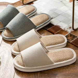 Chaussons légers et écologiques en coton avec doublure en peluche antidérapants pour hommes et femmes, toutes saisons, personnalisables - Product Image 4