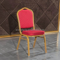 Chaise de salle à manger modulaire d'usine, style antique, mobilier commercial pour hôtel, personnalisable, empilable, confortable, d'intérieur, en métal et velours, type fauteuil baquet
