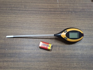 Probador de suelo digital 4 en 1 con pantalla LCD para pH, humedad, temperatura, luz solar para el cuidado de plantas de interior y exterior - Product Image 3