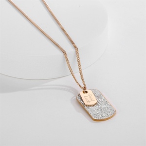 Collar de Acero Inoxidable con Dije de Amuleto de la Suerte, Joyería de Oro que no se Deslustra, con Diamantes de Imitación y Estilo Bling Bling - Product Image 6