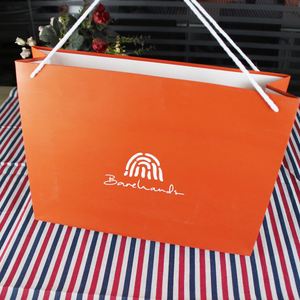 Custom Luxury Recycled Paper Cardboard Luxury Paper Packaging Gift Bag for Clothes Shopping Bags - Product Image 4