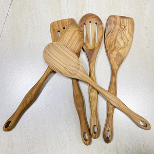 Utensili da Cucina in Legno d'Ulivo: Spatola, Mestolo, Paletta - Strumenti Naturali per Cucinare, Lavabili in Lavastoviglie o Solo a Mano per la Cucina di Casa - Product Image 3