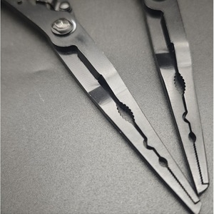 Alicates de Pesca Ztc466 de Acero Inoxidable con Recubrimiento de Titanio Negro, Herramienta Multifuncional Portátil para Desenganchar Señuelos, Uso en Exteriores - Product Image 4