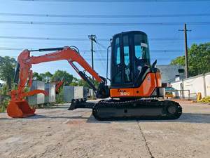 Mini pelle sur chenilles Hitachi ZX50U de 5 tonnes japonaise d'occasion modèle 50 Zaxis 50U à vendre ZX50U-3 ZX50U à bas prix - Product Image 2