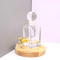 Bouteille en verre de parfum à l'huile essentielle de bois d'agar de 250ml faite à la main de style arabe avec robinet sans plomb et sérigraphié pour l'emballage