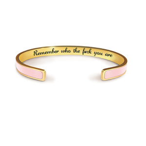 Brazalete Minimalista de Acero Inoxidable para Mujer, Color Personalizado, Grabado Familiar, Joyería Personalizada para Festivales, Venta al Por Mayor - Product Image 6