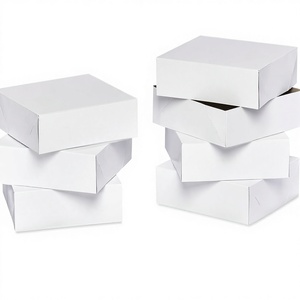 Boîtes cadeaux carrées <span class=keywords><strong>en</strong></span> carton blanc American Greetings avec couvercles, fabriquées <span class=keywords><strong>en</strong></span> Chine, pour anniversaires, fêtes et toutes occasions (6 boîtes 9'' x 9'') - Product Image 1