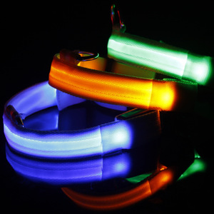 <span class=keywords><strong>Collar</strong></span> de perro LED de poliéster ajustable con intermitente luminoso para entrenamiento nocturno, <span class=keywords><strong>collar</strong></span> seguro para mascotas hecho de plástico <span class=keywords><strong>TPU</strong></span> - Product Image 4