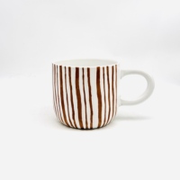 Classique minimaliste 300ml grès tasse en céramique gobelet en porcelaine ligne spéciale motif Texture poche sûr thé/café cadeau