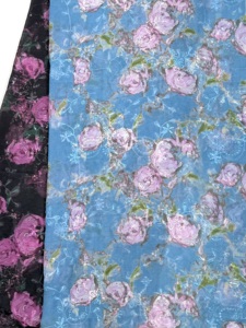 Tela de textura plisada bordada de poliéster de alta calidad 100%, estampado Floral negro y azul, <span class=keywords><strong>Material</strong></span> de Vestido ligero y transpirable - Product Image 2
