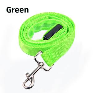 Laisse de corde de chiot lumineuse à LED Offre Spéciale laisse de chien en polyester doux à la mode avec motif imprimé brillant dans le noir - Product Image 1