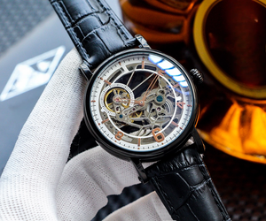 นาฬิกาผู้ชายแฟชั่นหรูสายสแตนเลสรูปดวงจันทร์ - Product Image 1