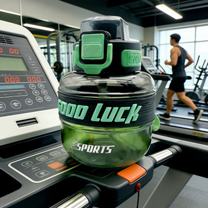 Bouteille d'eau de sport réutilisable en Tritan sans BPA avec paille intégrée pour <span class=keywords><strong>la</strong></span> <span class=keywords><strong>motivation</strong></span> sportive et <span class=keywords><strong>la</strong></span> remise en forme - Product Image 1