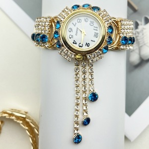 Montre-bracelet à quartz créative en alliage pour femme avec pampilles, style mode - Product Image 4