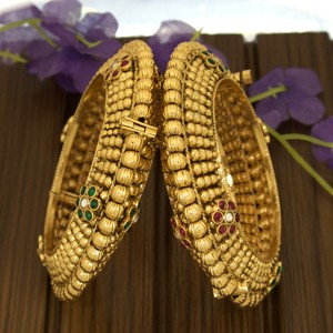 Traditional Gold Look <b>Copper</b> Antique Style South Indian Temple Kada <b>Bangles</b> Set with Natural Stone Bead Work Wedding Women Girls - Product Image 5