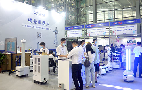 Unmanned security and disinfection robot autonomous robots in healthcare intelligent gas spraying disinfect robot