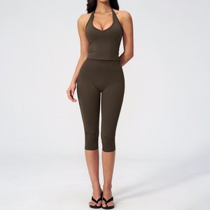 Ensemble de <span class=keywords><strong>sport</strong></span> pour <span class=keywords><strong>femme</strong></span> CIYING : Leggings <span class=keywords><strong>capri</strong></span> taille haute ultra doux et haut court personnalisé avec logo – Idéal pour la détente et l'entraînement - Product Image 5